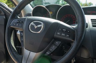 Mazda 3 2011-thumb-17