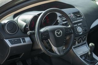 Mazda 3 2011-thumb-20
