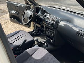 Ford Escort 2002 VAN-thumb-10