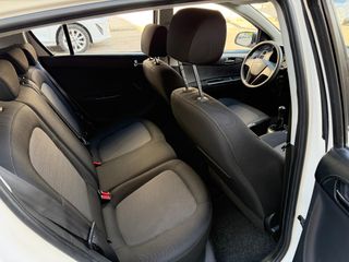 Hyundai i 20 2013 1.3 86hp-thumb-8