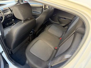 Hyundai i 20 2013 1.3 86hp-thumb-11