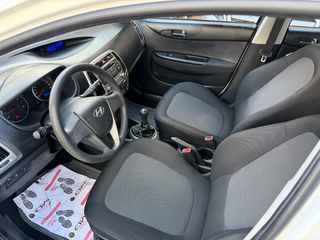 Hyundai i 20 2013 1.3 86hp-thumb-14