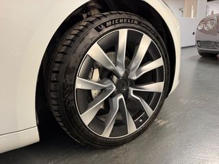 Tesla Model 3 2024 LONG RANGE DUAL MOTOR- AWD- ΕΛΛΗΝΙΚΗΣ ΑΝΤΙΠΡΟΣΩΠΕΙΑΣ-thumb-4