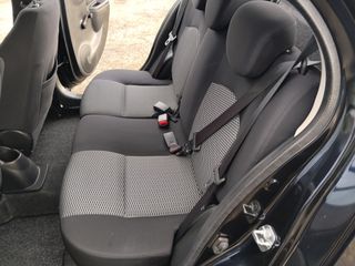 Nissan Micra 2017 Accenta-thumb-9