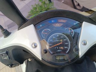Honda SH 150i 2012-thumb-2