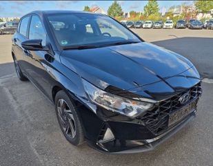 Hyundai i 20 2021 LED | CAMERA | NAVI | EURO6 | 84.000km-thumb-1