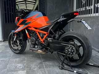 KTM 1290 Super Duke R 2021 Gen.3-thumb-8