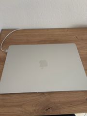 MacBook Air 15“ M4 16GB 512