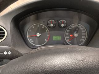 Ford Focus 2006-thumb-3