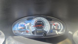 Suzuki Burgman 200 2011-thumb-4