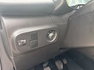 Citroen C3 2021 1.5 BlueHDI 102 S&S Feel NAVI  APPLE CAR PLAY-thumb-11