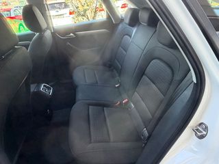Audi Q3 2017 2,0 DIESEL KLIMA-thumb-12
