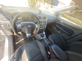 Ford Focus 2006-thumb-4