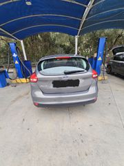 Ford Focus 2016 hatchback-thumb-1