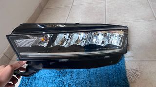 Φανάρι αριστερό full led Skoda Octavia 2020-2024