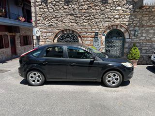 Ford Focus 2009 HATCHBACK-thumb-3