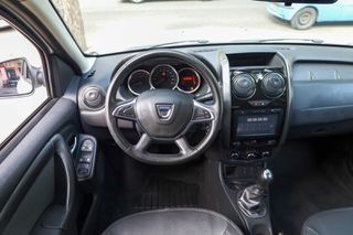 Dacia Duster 2017 1.2 TCe 125hp Black Shadow  (ΔΕΡΜΑ-ΘΕΡΜΑΙΝΟΜΕΝΑ)-thumb-16