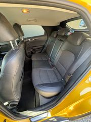 Kia XCeed 2020-thumb-8