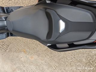 Yamaha XMAX 300 2020-thumb-9