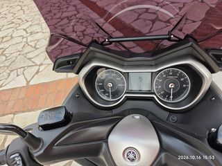 Yamaha XMAX 300 2020-thumb-14