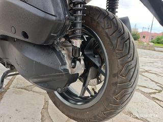 Yamaha XMAX 300 2020-thumb-23