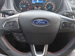 Ford Focus 2017 st line 182ps 1500cc euro 6-thumb-33
