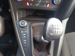 Ford Focus 2017 st line 182ps 1500cc euro 6-thumb-36