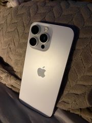 iPhone 16 Pro Max 256Gb-thumb-1