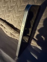 iPhone 16 Pro Max 256Gb-thumb-3