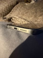 iPhone 16 Pro Max 256Gb-thumb-4