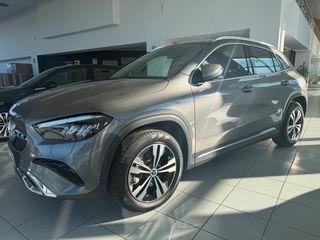 Mercedes-Benz GLA 200 2025 PROGRESSIVE 7G-DCT-thumb-5