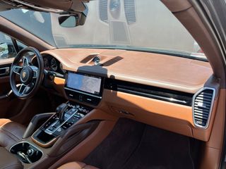 Porsche Cayenne 2019 E-HYBRID 462hp GTS-thumb-19