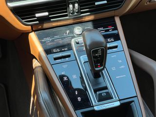 Porsche Cayenne 2019 E-HYBRID 462hp GTS-thumb-31