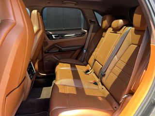 Porsche Cayenne 2019 E-HYBRID 462hp GTS-thumb-18