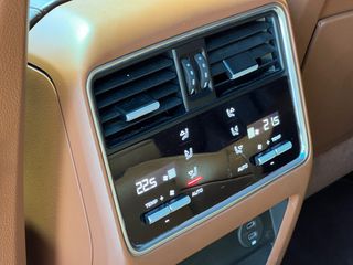 Porsche Cayenne 2019 E-HYBRID 462hp GTS-thumb-33