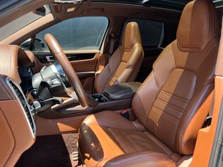 Porsche Cayenne 2019 E-HYBRID 462hp GTS-thumb-17