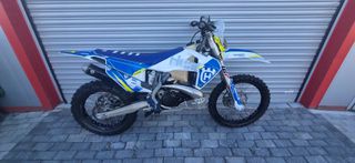 Husqvarna TE 300 2022-thumb-1