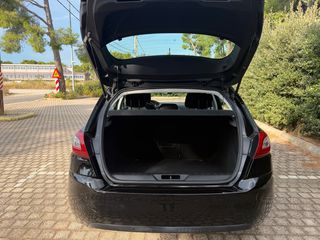 Peugeot 308 2018-thumb-8