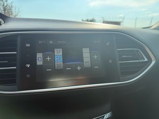 Peugeot 308 2018-thumb-14