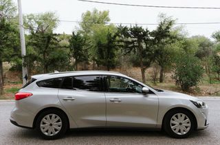 Ford Focus 2020 STATION WAGON-thumb-8