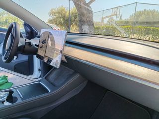 Tesla Model Y 2023-thumb-4