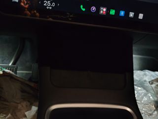 Tesla Model Y 2023-thumb-5