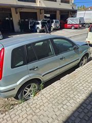 Ford Fusion2006-thumb-2