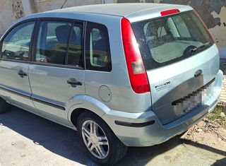 Ford Fusion2006-thumb-4