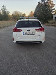 Toyota Auris 2014 HYBRID FULL EXTRA-thumb-3