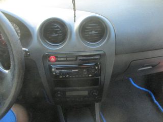 Seat Ibiza 2004-thumb-8