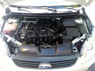 Ford Focus 2009 GHIA 1.6-thumb-2