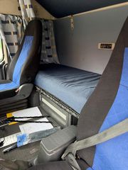 Volvo 2007 FH480-thumb-2