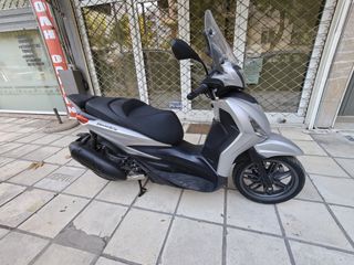 Piaggio Beverly 300i 2024 ΓΡΑΜΜΑΤΙΑ ΜΕΤΑΞΥ ΜΑΣ-thumb-3