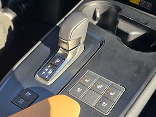 Lexus UX 2026 300h  FWD RAPTURE S/R-thumb-25